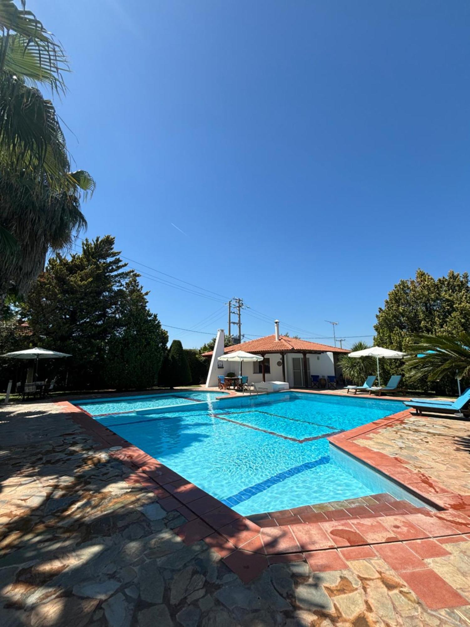 Country House With Pool And Big Garden オロポス エクステリア 写真